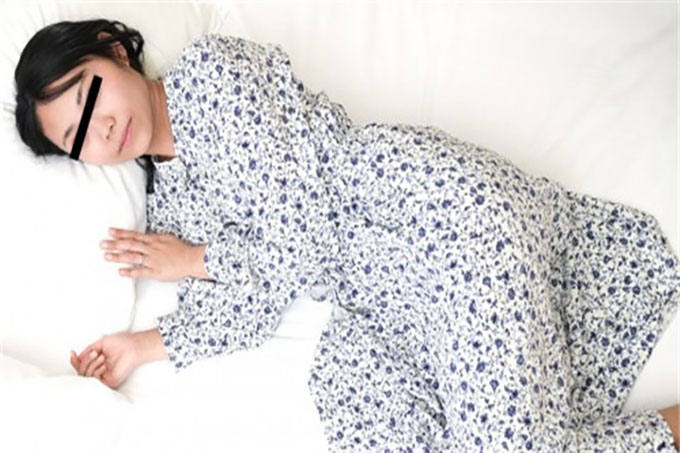 成熟女人的肛门舔 Miyo Inoue