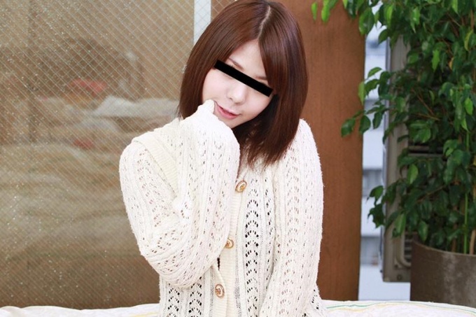 在街上捡到一个看起来很无聊的可爱素人女孩！