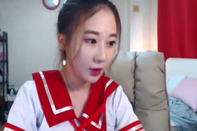 [韩国主播外流]高丽妹穿着水手服的小兔兔有没有看过！！｢不可以吃兔兔唷！｣
