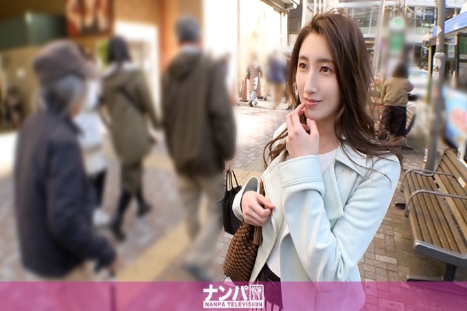 真实素人搭讪，初次摄影。 1488 把在惠比寿发现的性感模特级美女带进饭店！没有男朋友没有炮友的美女由于隔了好久的做爱淫靡凌乱！