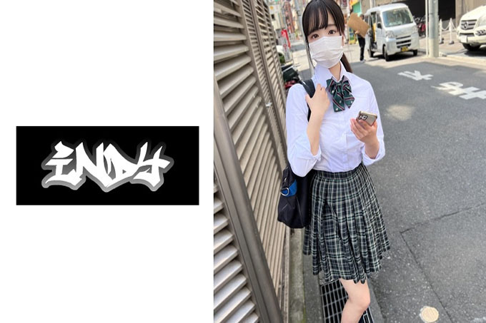 颜值【个人拍摄】剪辑视频，素颜不精致，甚至还展示了中出后的高潮脸。
