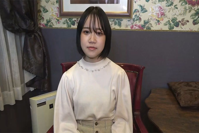  [FC2] 皮肤白皙，美乳美臀，与无辜护士的秘密。对别人来说是秘密