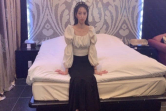 【FC2】这个年纪散发情色信息素，风格出众的美女。结束是阴道射精和特殊的嘴巴口交，而彼此都处于高潮。