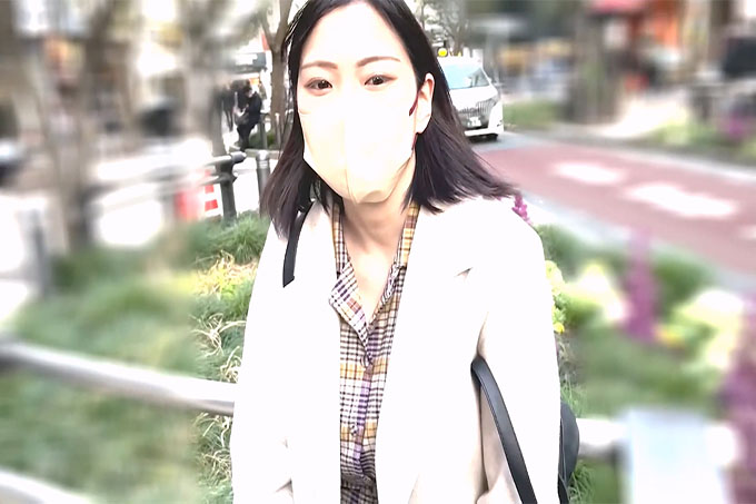 [FC2] [完整外观] [中出/未经审查] H罩杯已婚妇女的第三次支持。像往常一样大量连续的阴道精液射入体内。