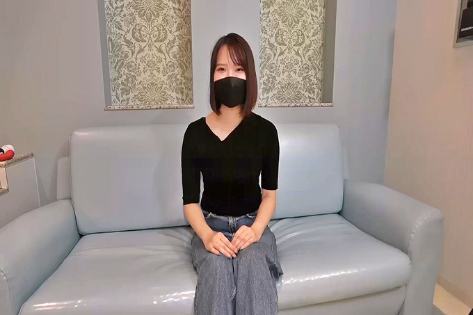 【FC2】然而，外表如此可爱，情汁却外流，我接受了老大鸡巴。看上去是大人，其实是个脏兮兮的小女学生