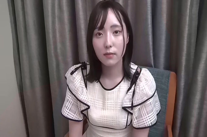 [FC2]感觉真好！失意的20岁清纯女孩！和男友分手，引爆泳池里积攒的性欲！