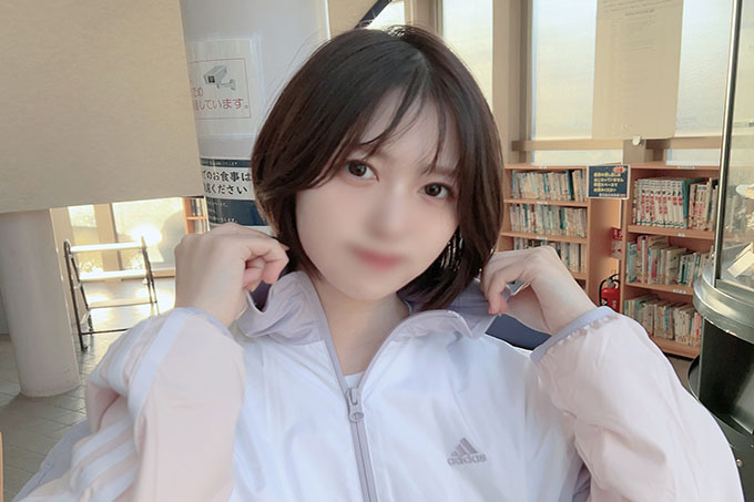[FC2] 我带着一位从九州来到东京的新理发师到我的美容院工作，并和她在户外玩得很开心！