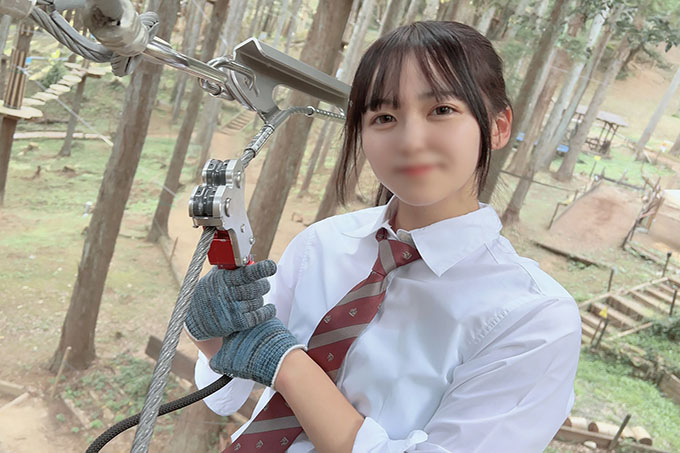 [FC2]她从小就是个小女孩，青春期一直隐藏着自己的性别认同障碍