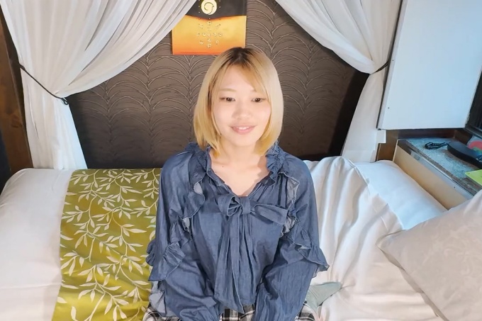 [FC2] (1)小恶魔身体×19岁的有光泽的女人