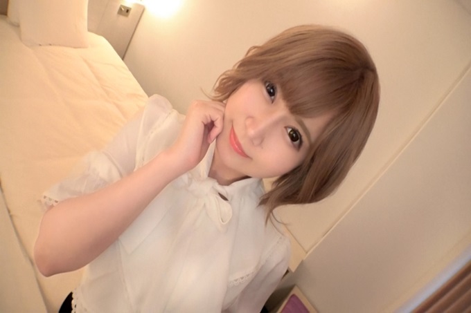 网络AV应募→AV体验摄影 1384 【首次拍摄】【原保育士的美型辣妹】【苦闷的白皙美体】转为辣妹的原保育士的姐姐。她的魅力在于她与外表的差距非常明显。勃起必至的痴态在本篇中.