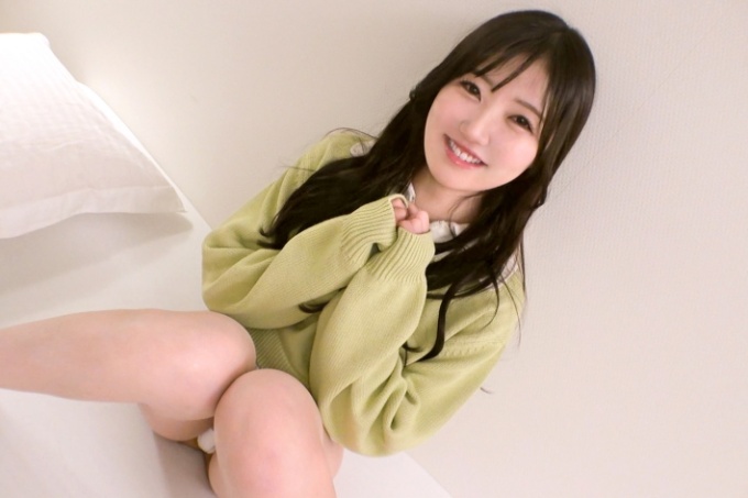 迷人的苗条职业学生登场！有着外表无法想象的纯真的Gap Moe