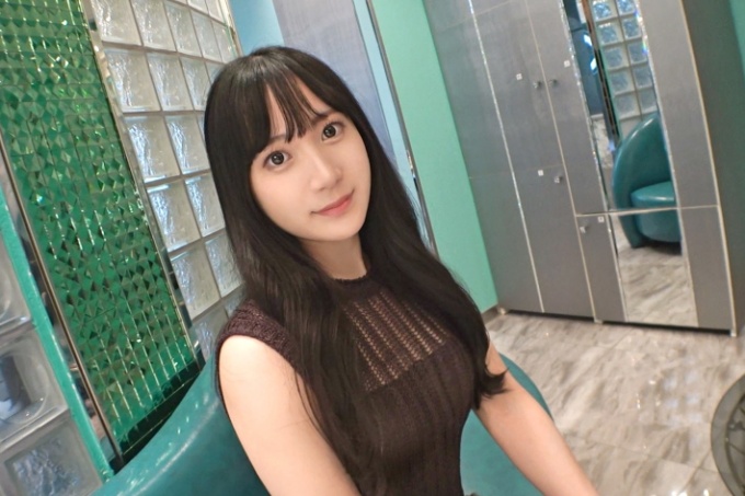偶像般的黑白发美少女登场！好脸啊！