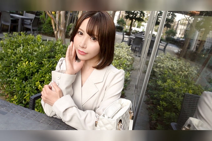 外表看起来是20代！ SEX技巧超40代的性能，美魔女降临！ ！ ！前国际线空姐带来的极致款待口交。