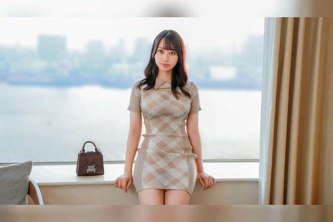【身材火辣的美女拯救世界♪】她才23岁，却拥有完美性感的身材！？