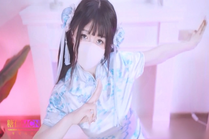 美乳姐姐的性体验课