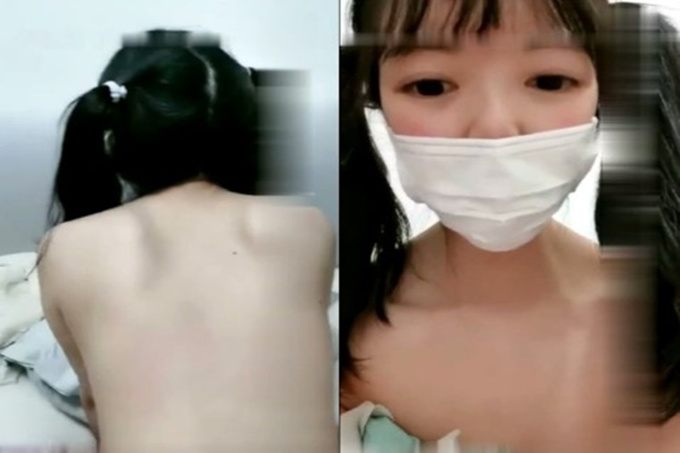 双马尾大眼萌妹子无毛肥逼和炮友啪啪，特写抽插口交后入大屁股呻吟娇喘非常诱人