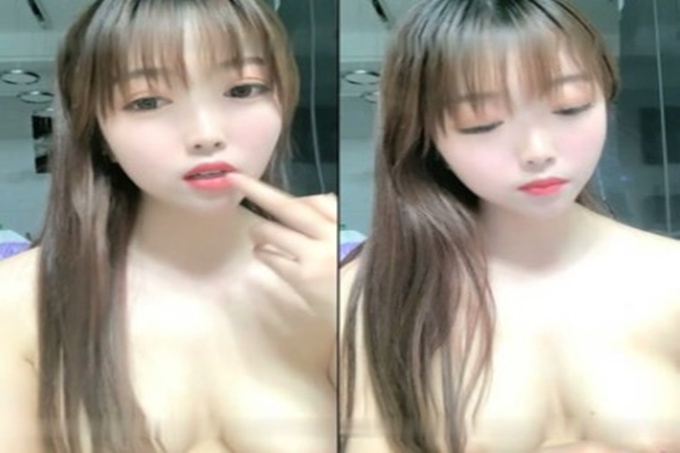 [中文主播外流]高颜质爆乳女神私人玩物~自慰到出水才甘心！！